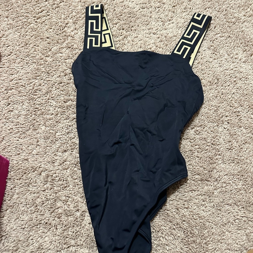 Women’s GRECA BORDER ONE-PIECE SWIMSUIT size 2 (small)